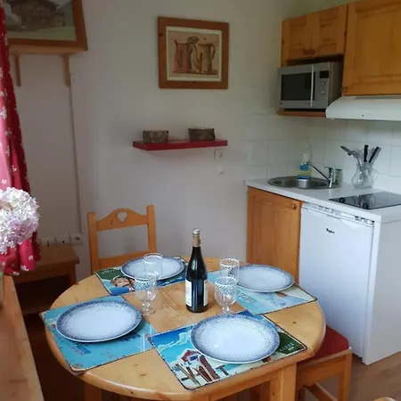 Cosy Cottage With Balcony In Combloux * Combloux